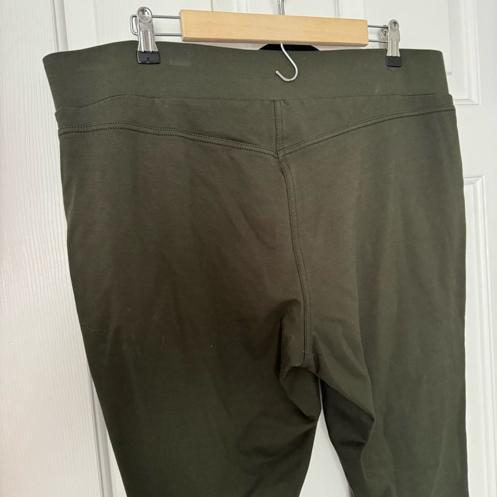 Loft Size 18 Hunter Green Pull on Legging/Pant